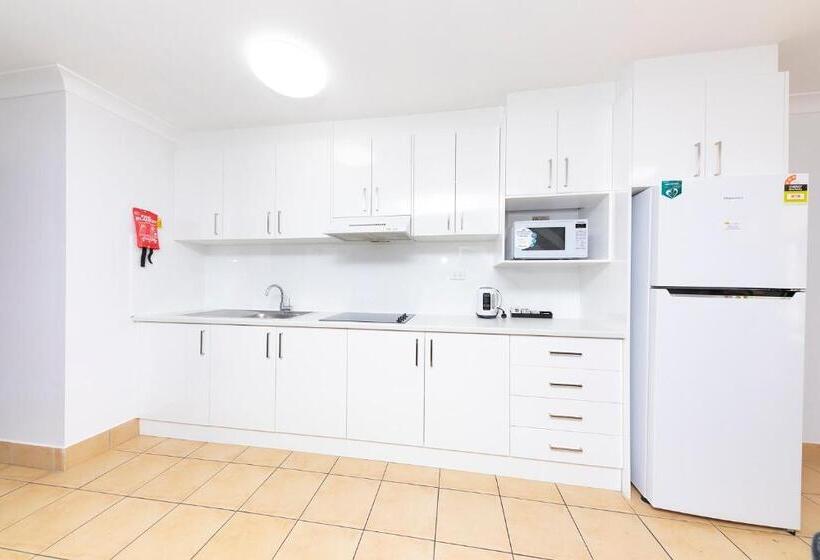 דירת חדר, Seashells Beachfront Resort