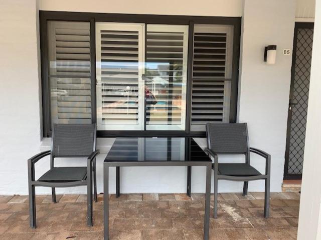 דירת חדר, Seashells Beachfront Resort