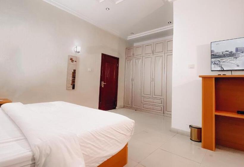 اتاق استاندارد با تخت بزرگ, Royal Court Lounge & Boutique