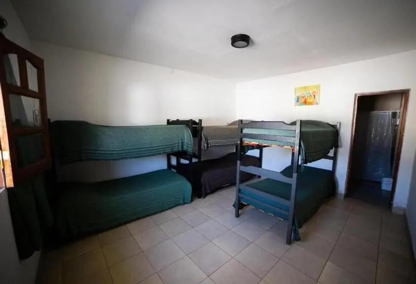 Vuode Makuusalissa, Huaka Hostel