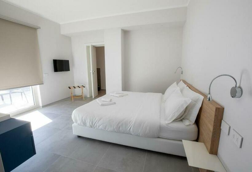 اتاق استاندارد با چشم‌انداز دریاچه, B&b Fior Di Magnolia