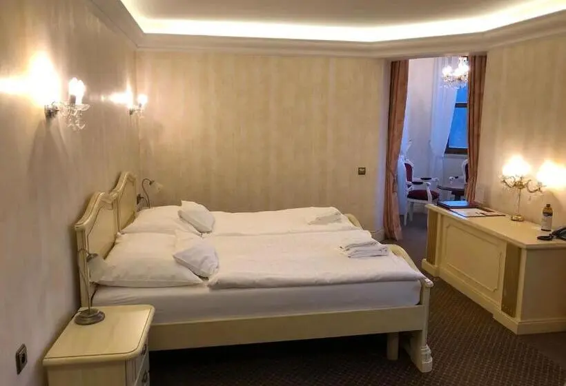 デラックスルーム, Chateau Cihelny