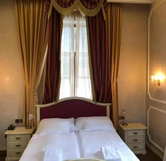 スイート, Chateau Cihelny