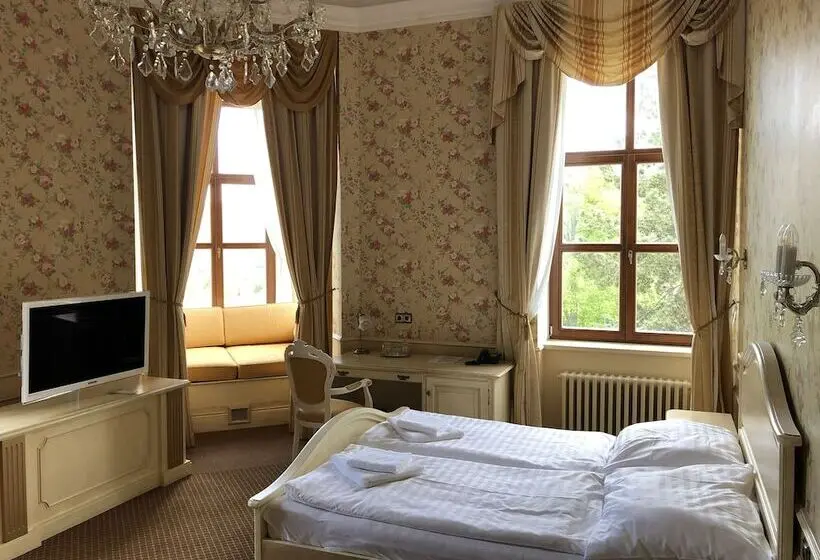 デラックスルーム, Chateau Cihelny