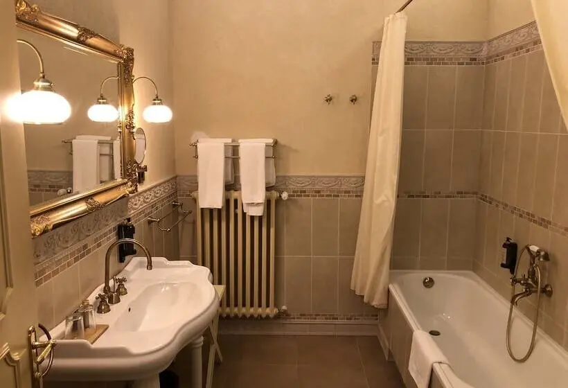 デラックスルーム, Chateau Cihelny