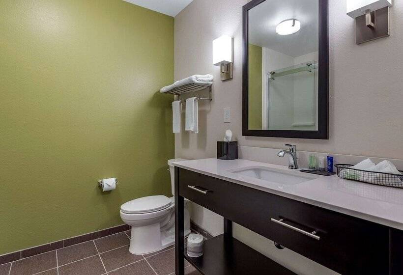 סוויטה מותאמת לאדם עם מוגבלויות, Sleep Inn & Suites