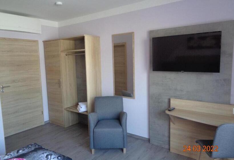 スタンダードルーム, An Der Linde