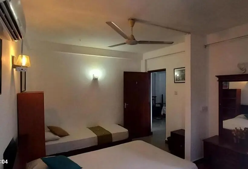 3-Bett-Standardzimmer, Days Inn B/b