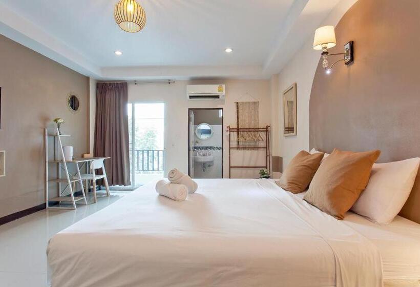 اتاق لوکس, Cozzi By Grand Airport Resort