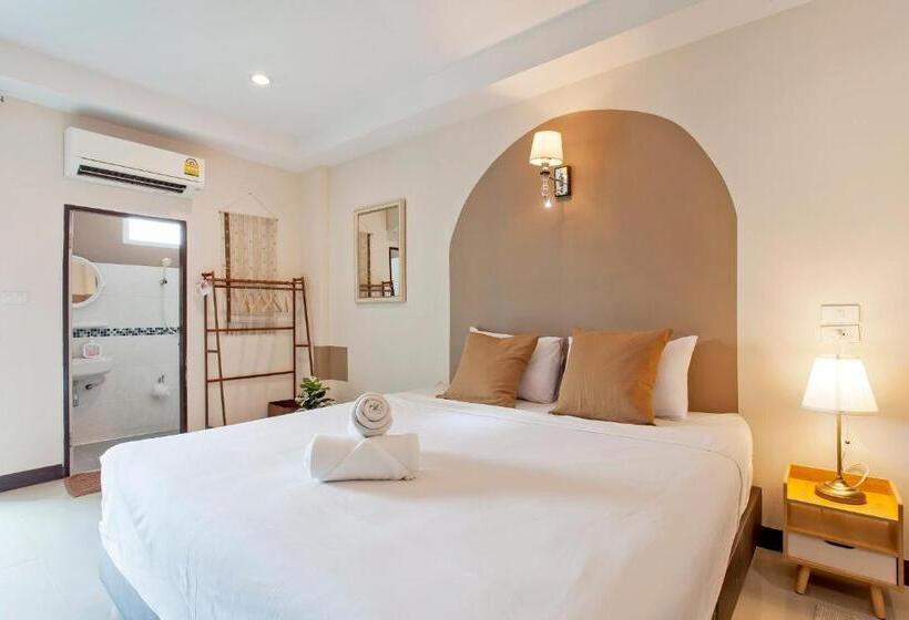 اتاق لوکس, Cozzi By Grand Airport Resort