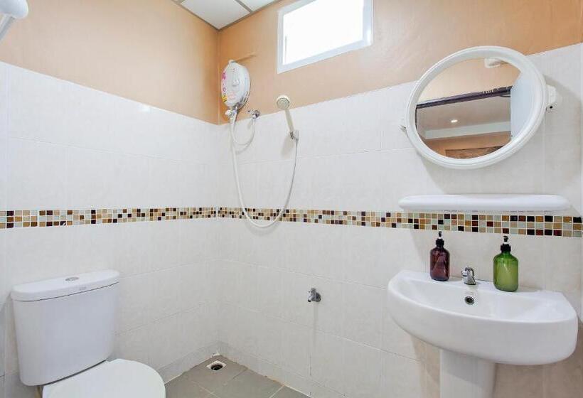 اتاق استاندارد, Cozzi By Grand Airport Resort
