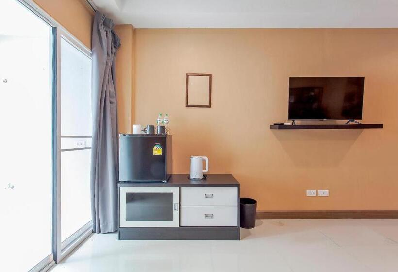 اتاق استاندارد, Cozzi By Grand Airport Resort