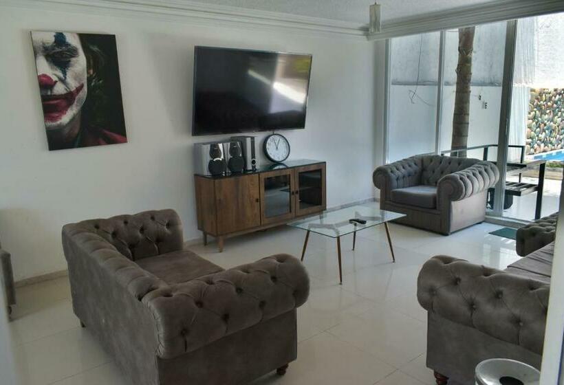 Quarto Estandar, 12 Venator House Boutique