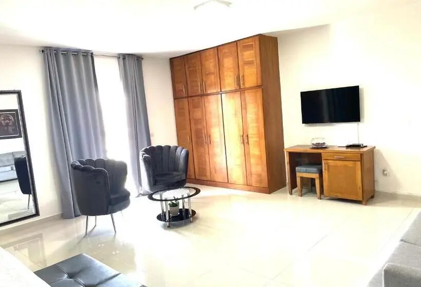 سوییت جونیور با چشم‌انداز استخر, Gaia Residence Deluxe