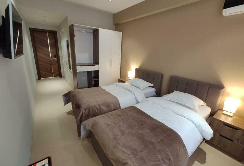 Standard-huone, Pana