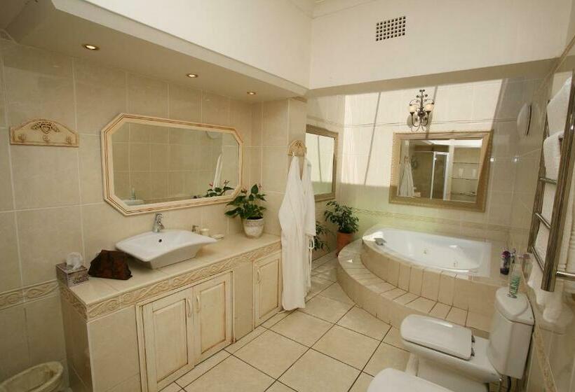 חדר סטנדרט עם מיטת קינג, Bordeaux Haven Guest House