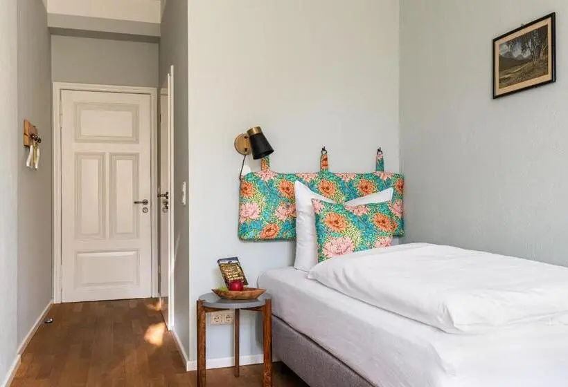 庭の見えるシングルルーム, Klostergartenhotel Marienfließ