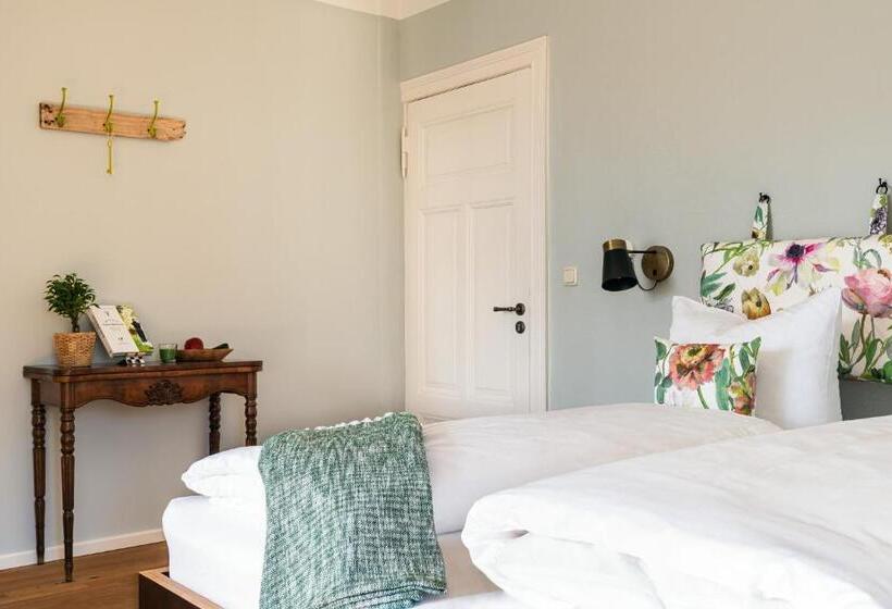 Номер Superior Кровать Кинг, Klostergartenhotel Marienfließ