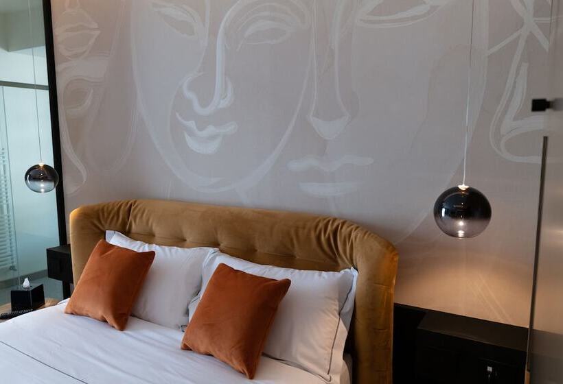 标准间, 3t Boutique