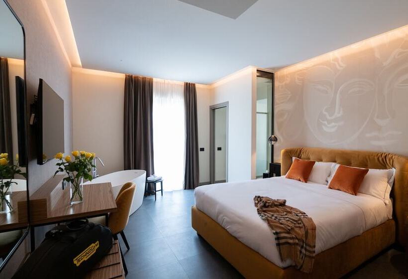 标准间, 3t Boutique