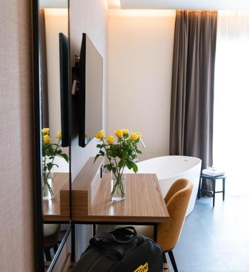 带大床的豪华间, 3t Boutique