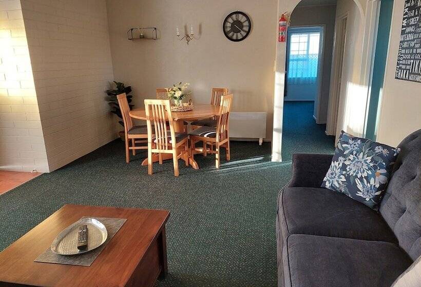 דירת אקזקיוטיב 2 חדרים, Colonial On Tay