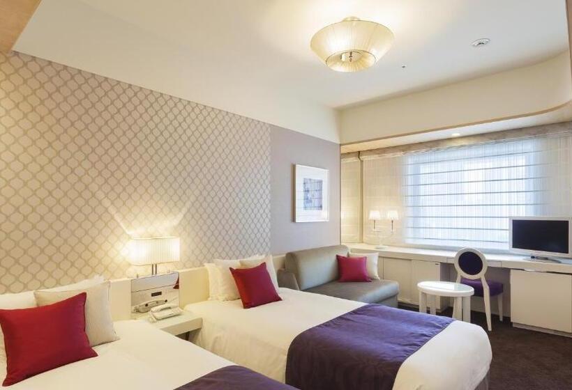 غرفة قياسية, Elsereine Osaka