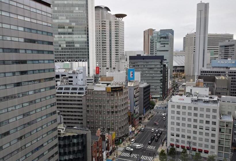 غرفة قياسية, Elsereine Osaka