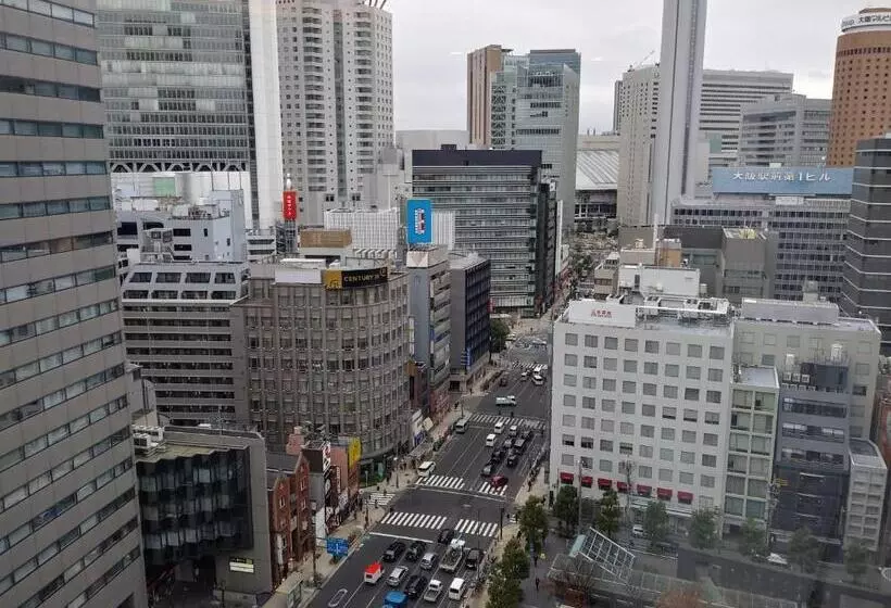 سوییت جونیور, Elsereine Osaka