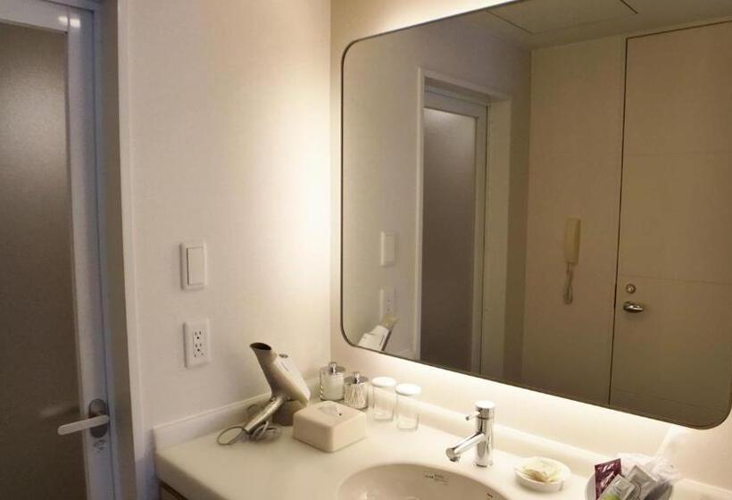 סוויטת ג'וניור, Elsereine Osaka