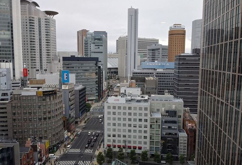 סוויטת ג'וניור, Elsereine Osaka