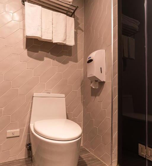 اتاق لوکس خانوادگی, Fish Hotel Kaohsiung