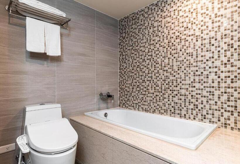 سوییت اجرایی, Fish Hotel Kaohsiung