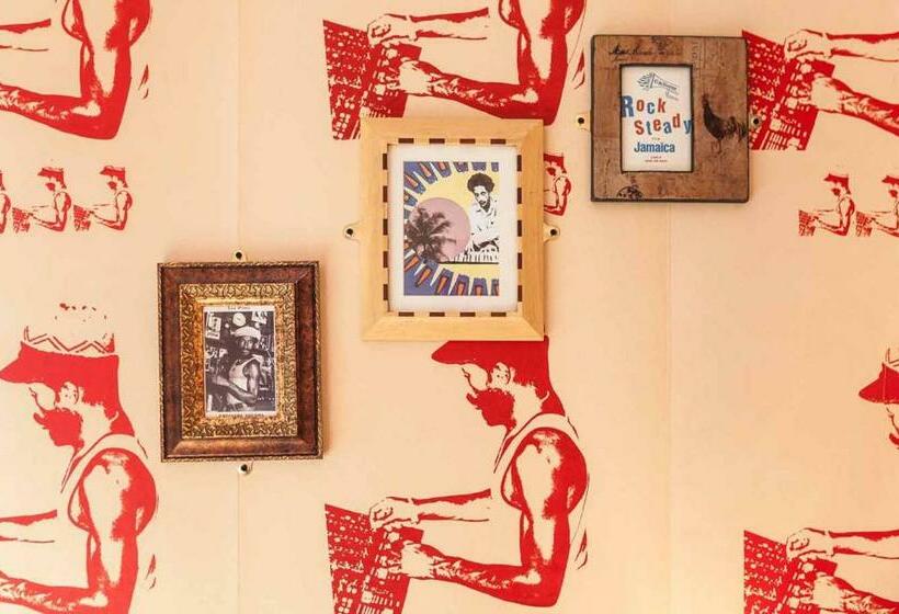 스탠다드 싱글 룸, Pelirocco