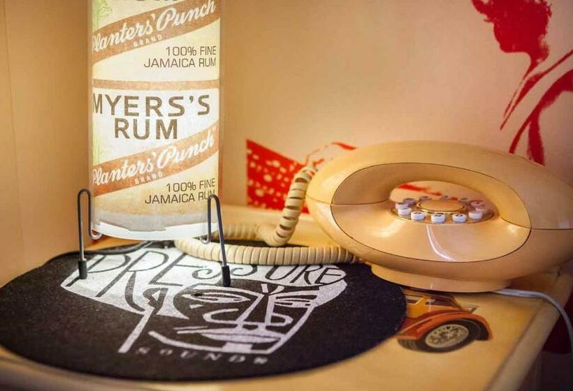 스탠다드 싱글 룸, Pelirocco