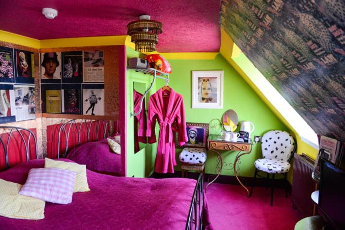 기본룸, Pelirocco