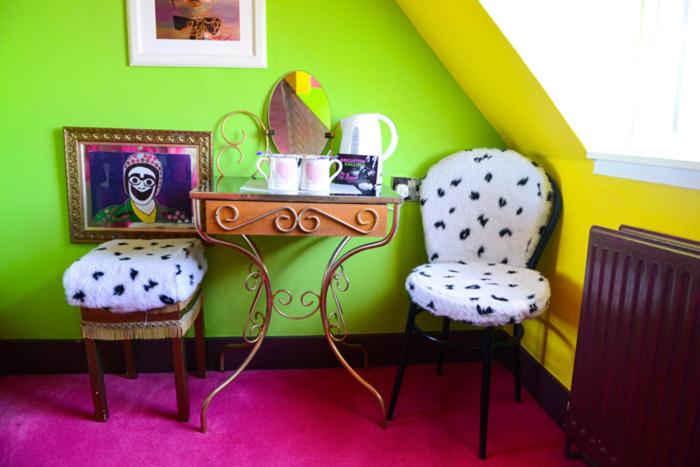 기본룸, Pelirocco