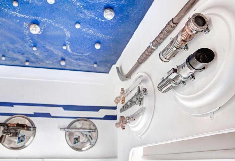 스탠다드 룸 2층 침대, Pelirocco