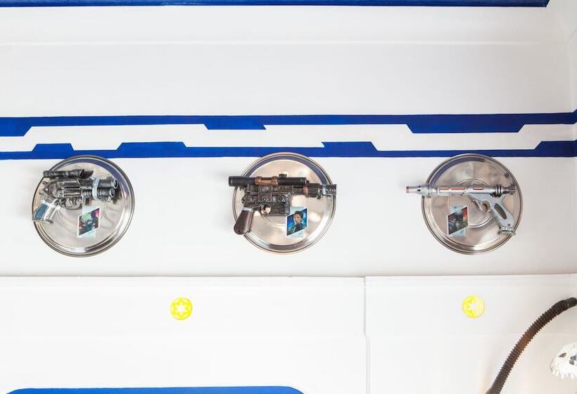 스탠다드 룸, Pelirocco