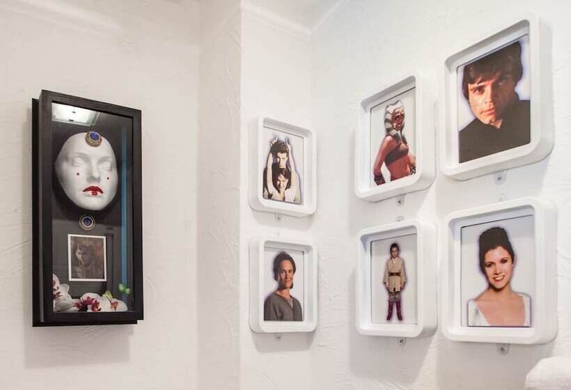 스탠다드 룸, Pelirocco