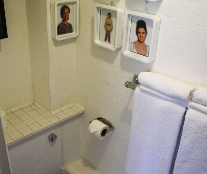 스탠다드 룸, Pelirocco