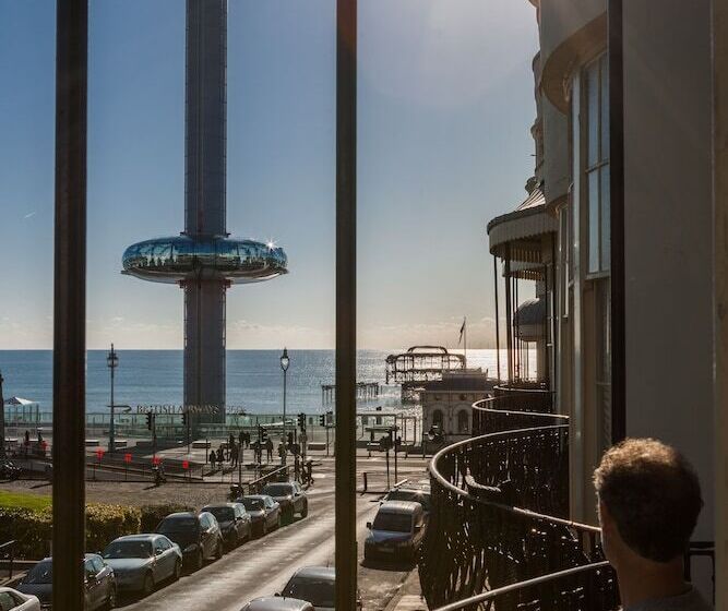 수피리어 룸, Pelirocco