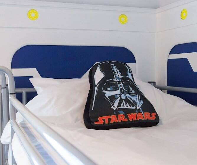 스탠다드 룸, Pelirocco