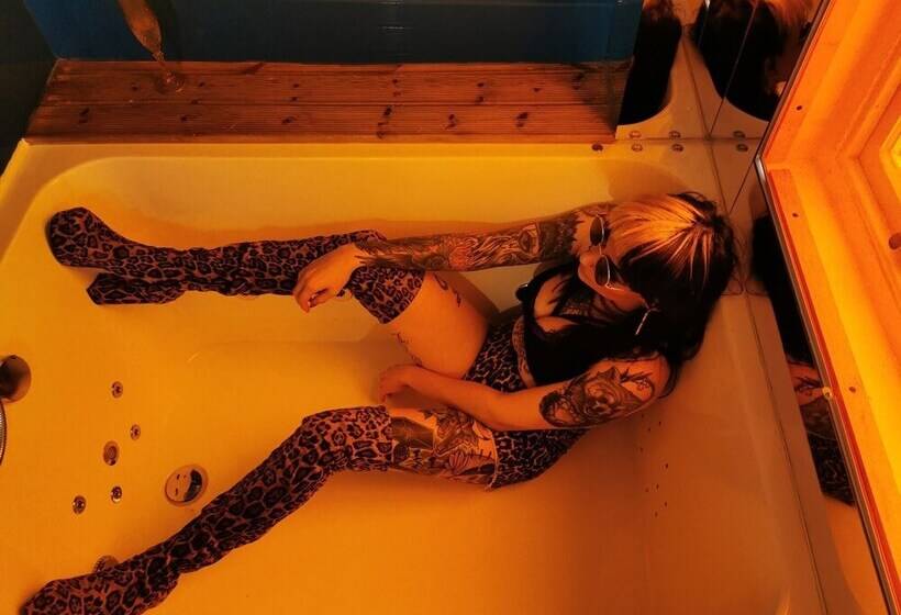 스탠다드 룸, Pelirocco