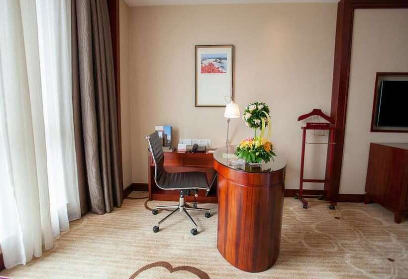 Номер Deluxe, Ramada Plaza Shaoguan City Centre