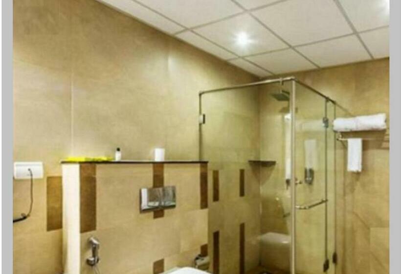 غرفة كلاسيكية, Sterling Munnar