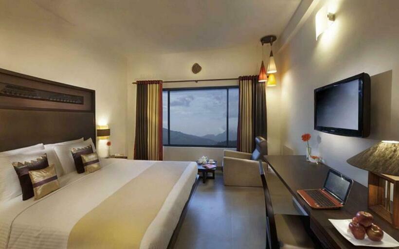 غرفة كلاسيكية, Sterling Munnar