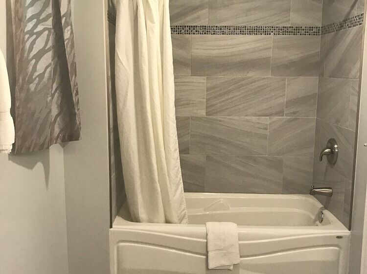 스탠다드 룸 더블 침대 2개, The Gables Inn