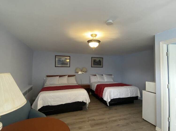 Номер Стандарт 2 Двуспальные Кровати, The Gables Inn