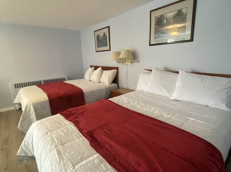 带2个双人床的标准工作室, The Gables Inn